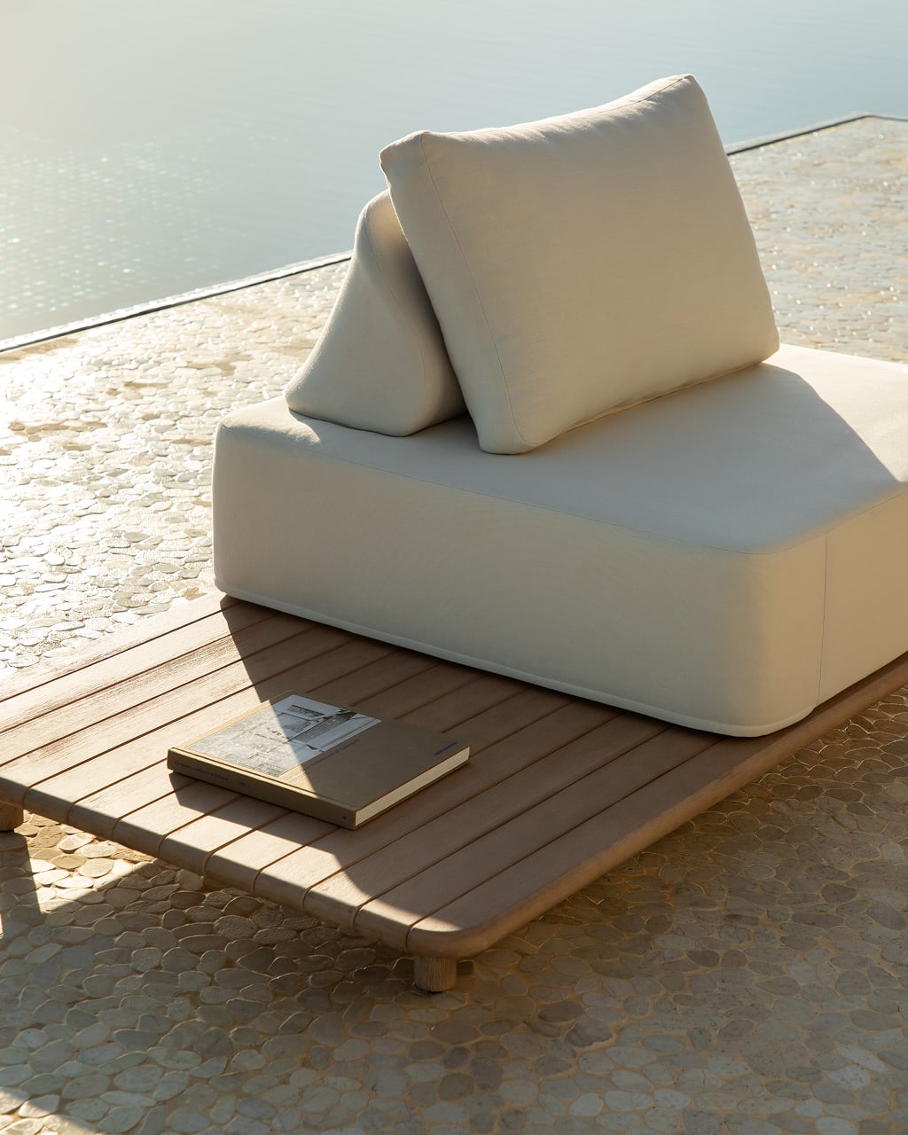 Sillón de jardín con mesa auxiliar en acacia Portet