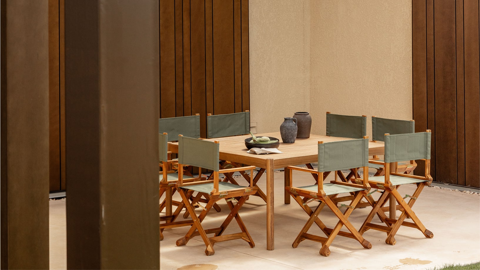 Garden table square 150x150 cm in acacia wood Aderyn