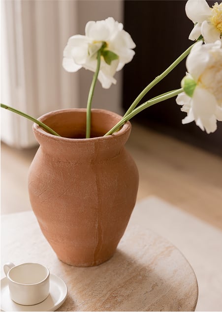 Dekorativer Terrakotta-Vase Elishia