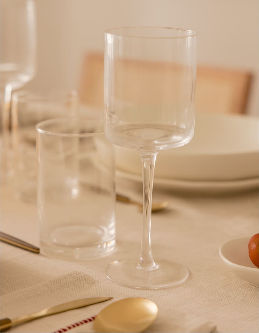 Packung mit 4 Glasweingläsern 40 cl Lioare