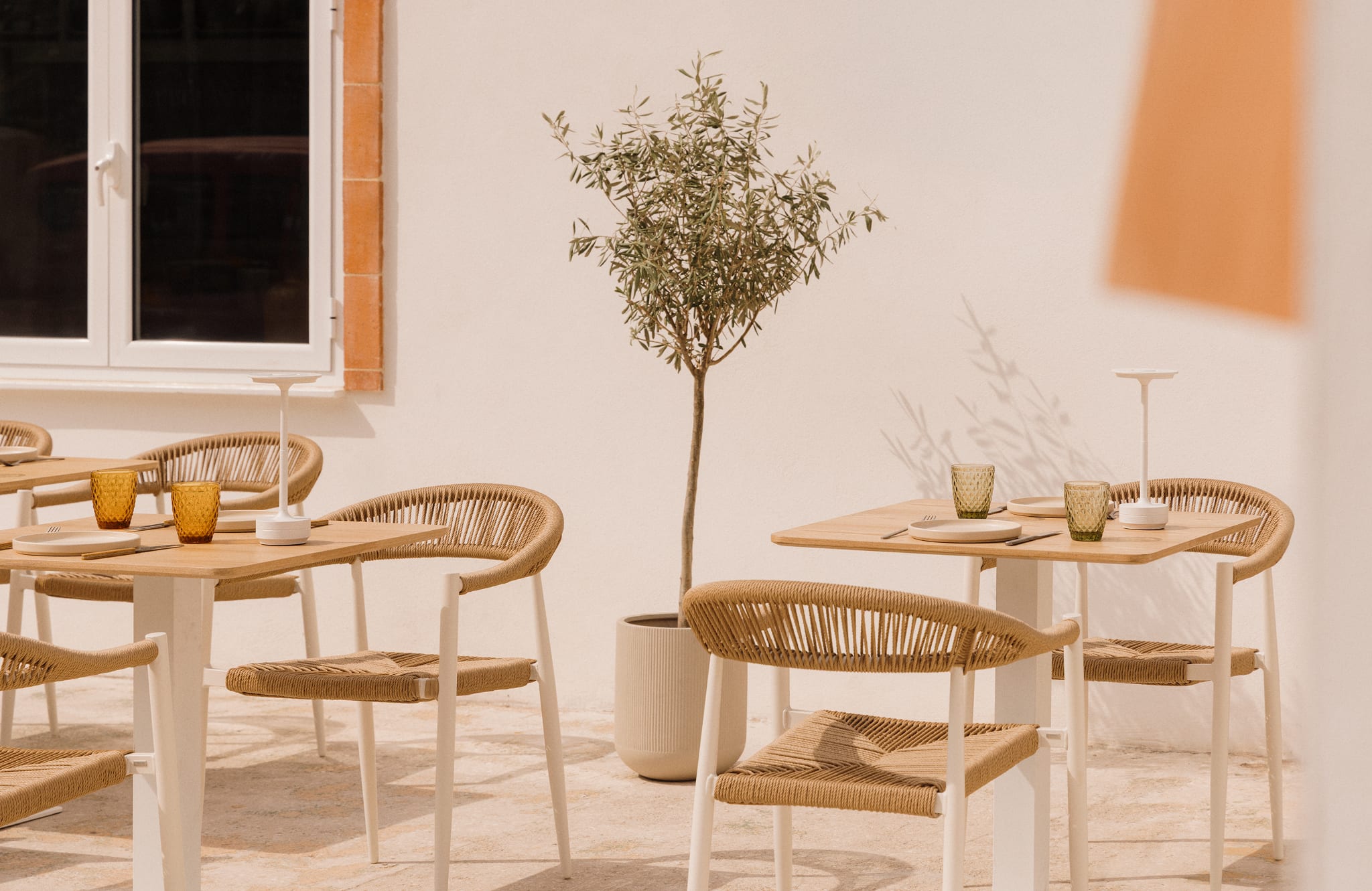 Mesa de bar quadrada em chapa de freixo Espresso