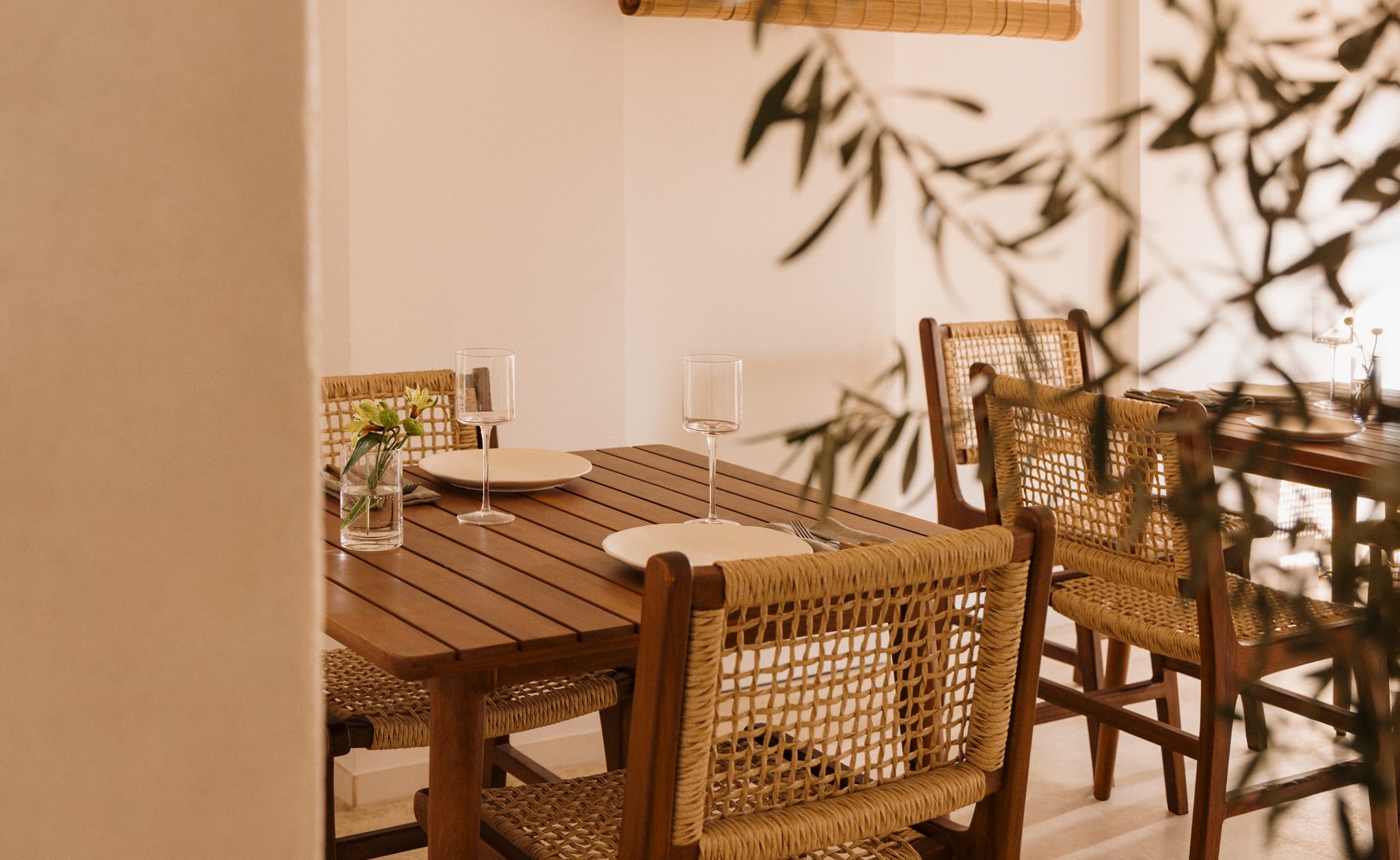 Mesa de cozinha quadrada 90x90 cm em madeira de acácia Tenay