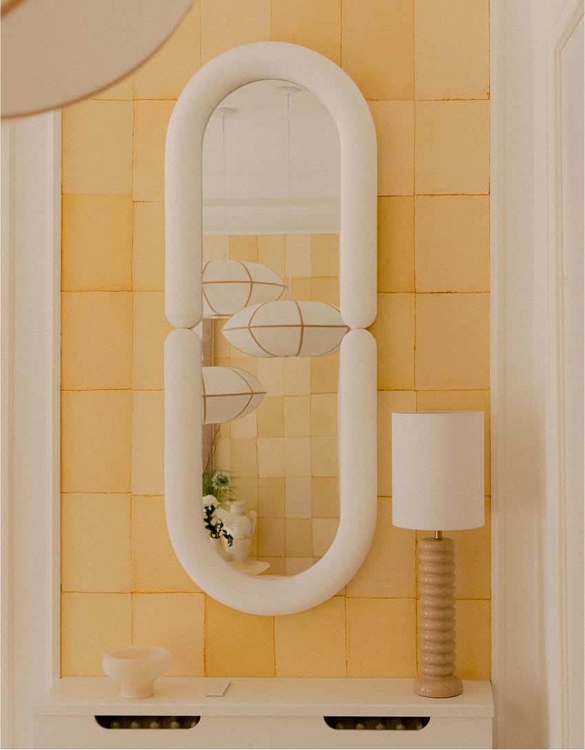 Oval wall mirror in velvet 60x160 cm Santes