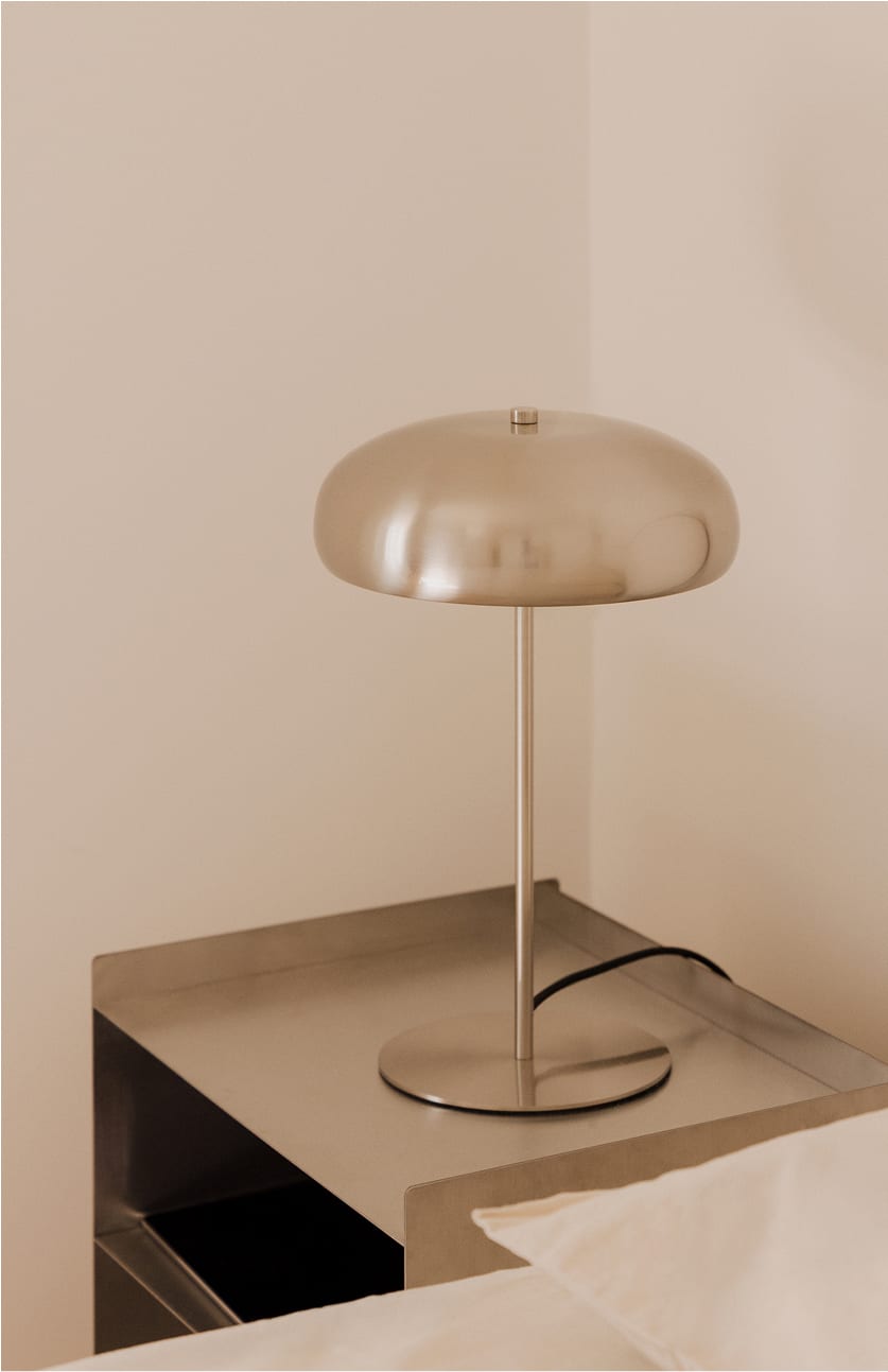 Hilma metal table lamp