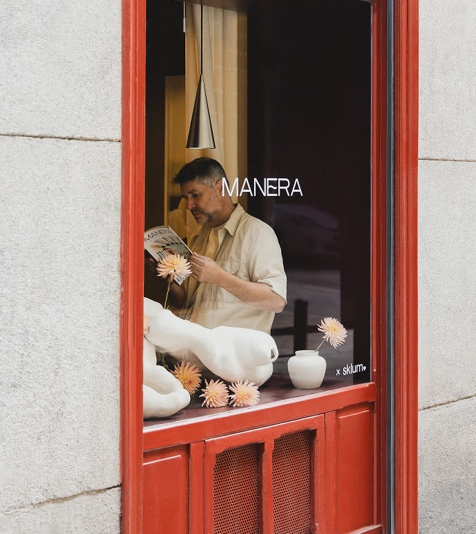 Set aus quadratischem Gartentisch 60x60 cm und 2 klappbaren Stühlen aus Stahl Janti