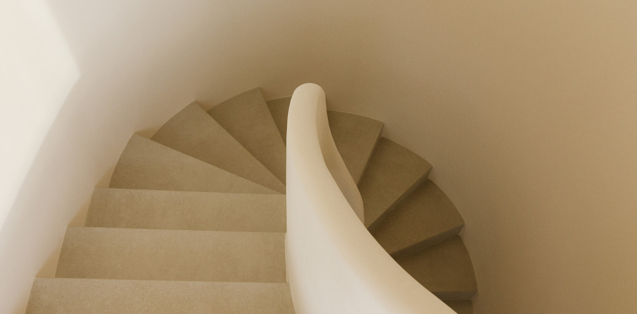 Clean lines, calm moments.