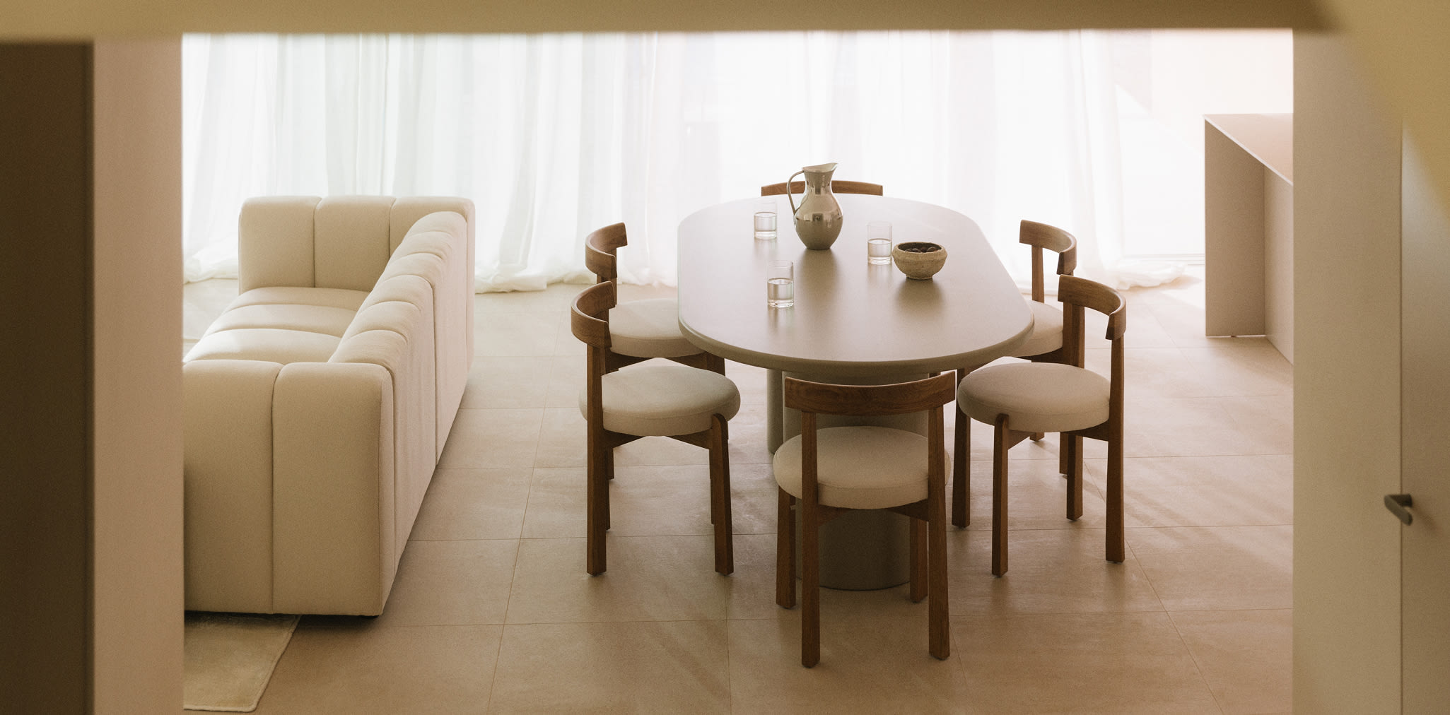 Sedia da pranzo in legno di rovere e rivestita Manila