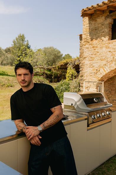 Cuisine modulaire d'angle extérieure de 8 pièces avec évier et barbecue à gaz à 4 brûleurs en acier Rivana