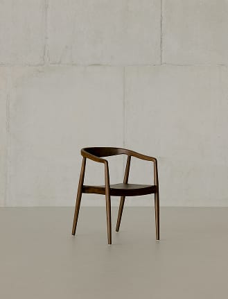 Sedia da pranzo con braccioli in legno di teak Rokan
