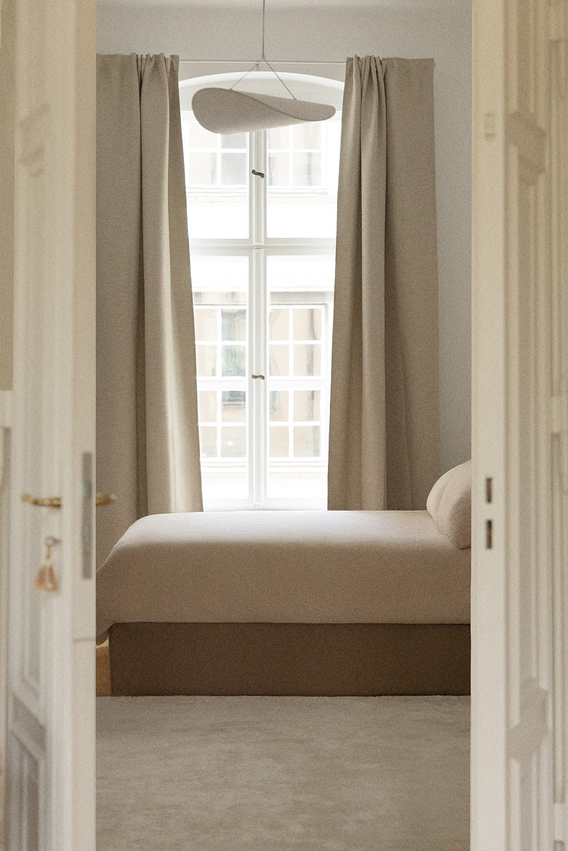 Lampe suspendue LED en tissu Zelvon