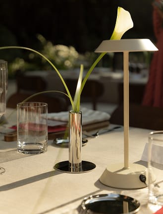 Set de 2 candelabros en acero Tyva