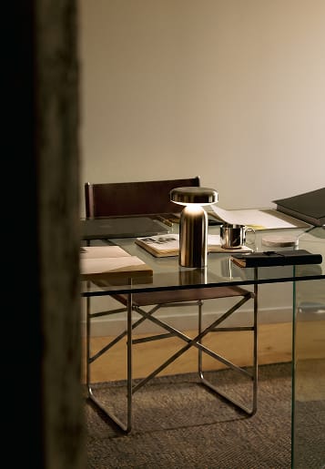 Dravena folding director's chair in leather and stainless steel