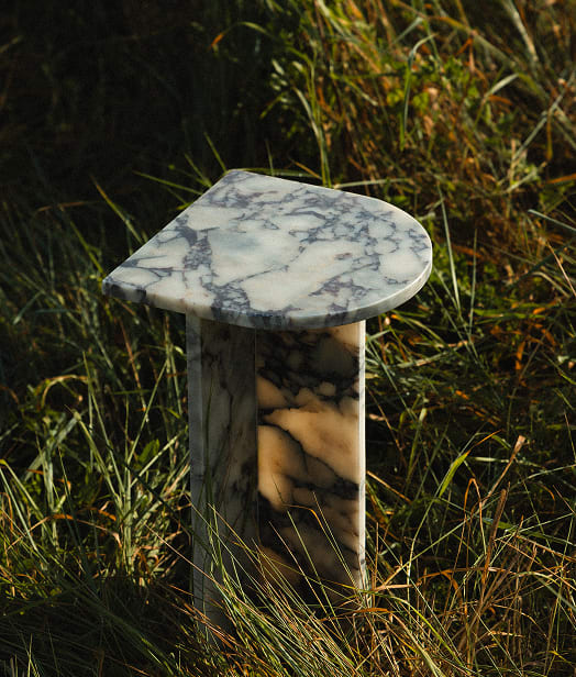 Mesa auxiliar en piedra natural Corwel