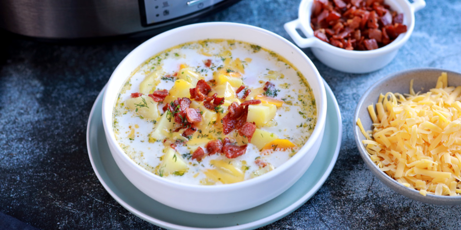 Rețetă supă de cartofi cu bacon și brânză cheddar la Slow Cookerul Crockpot 7.5L Digital by Bucătar Maniac