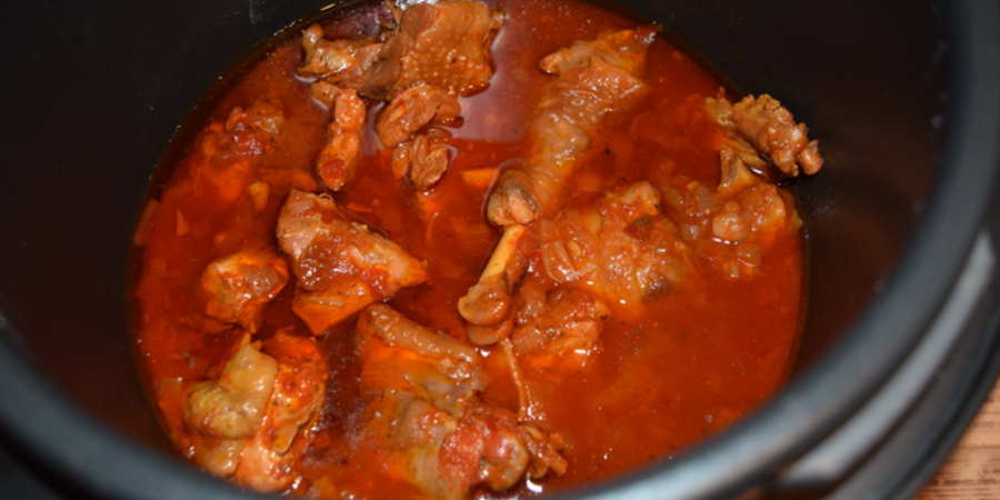 Rețetă ostropel de pui la Multicooker Crockpot Express cu gătire sub presiune by Rețete Merișor