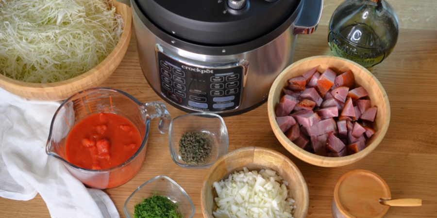 Rețetă varză scăzută cu ciolan afumat la Multicookerul Crockpot Turbo Express by Teos Kitchen