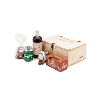 TREESKE MED GRAVERING, MED GLØGG OG JULENS GODSAKER