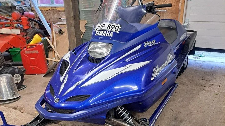 2000 Yamaha Mountain Max 700