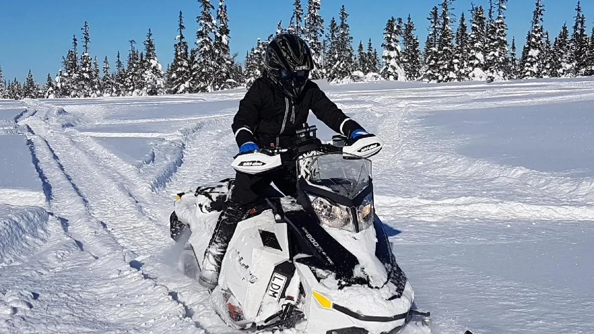2011 Ski-Doo Summit Everest 800 163