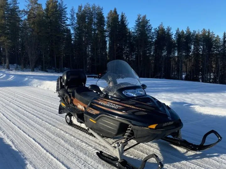 Ski-Doo Grand Touring Grand Touring 800 SE 2002