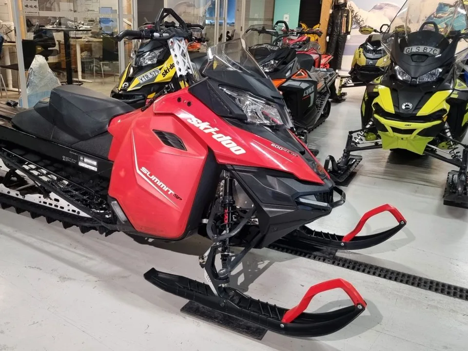 Ski-Doo Summit Summit SP 600 E-Tec 154 2015