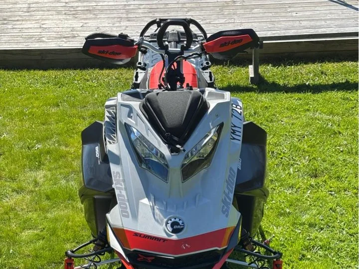 Ski-Doo Summit Summit X Expert 850 E-Tec 154 2021