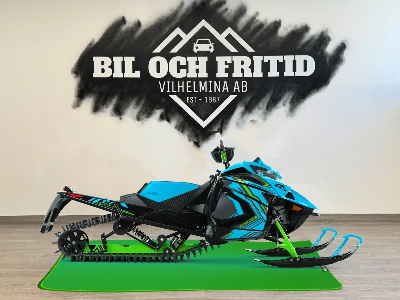 Arctic Cat Mountain Cat M 8000 Mountain Cat Alpha One 146 2024