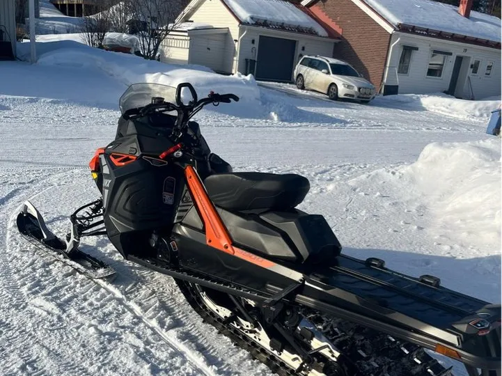 Lynx Xterrain Xterrain 3700 600 EFI 2022
