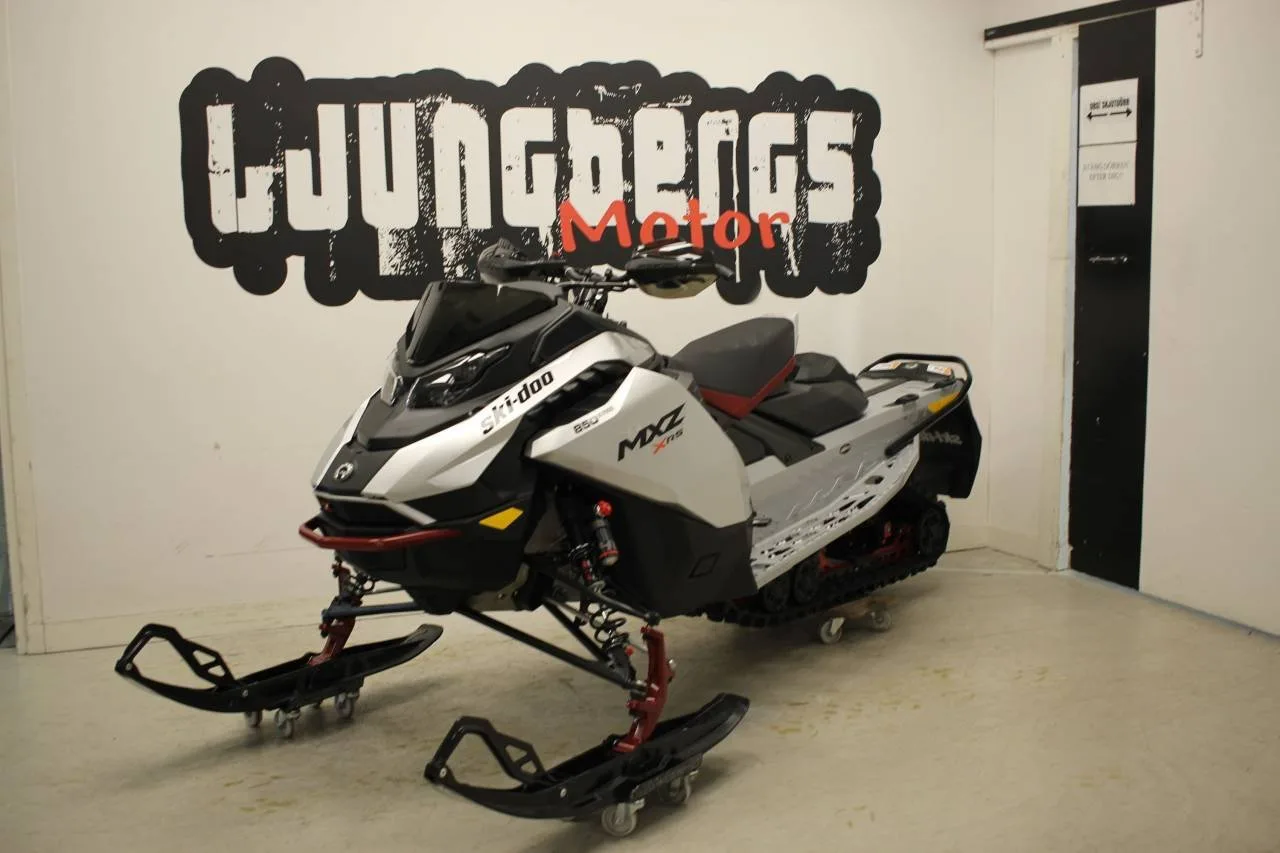 Ski-Doo MXZ MXZ Neo 600 EFI 120 2024
