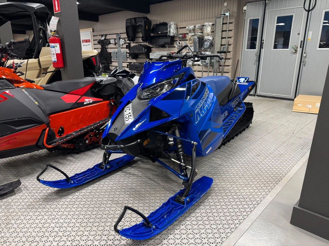Yamaha MOUNTAIN MAX 800 ES -23