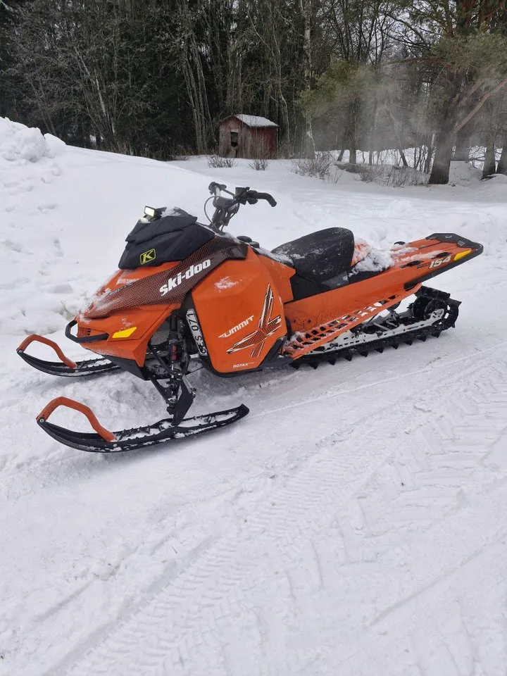 Ski-Doo Summit Summit X 800 E-Tec 146 2015