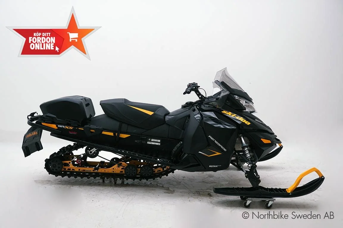 Ski-Doo Renegade Adrenaline 900 ACE