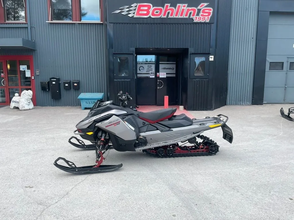 Ski-Doo Renegade X-RS 850 E-Tec 137