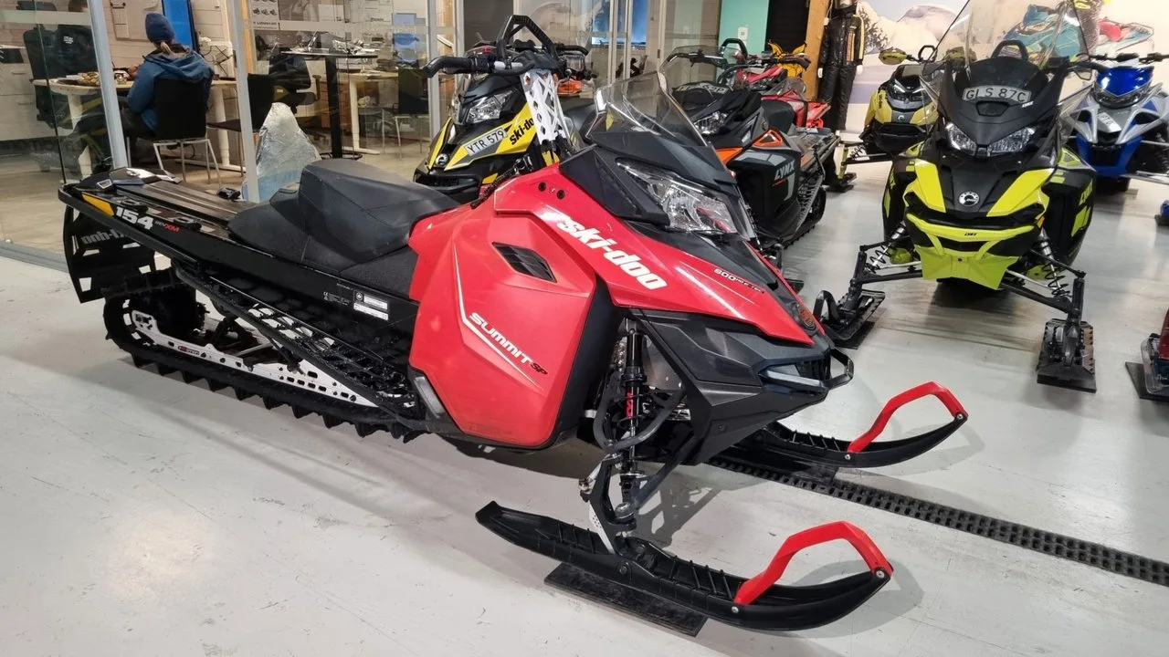 ski-doo summit Summit SP 600 E-Tec 154