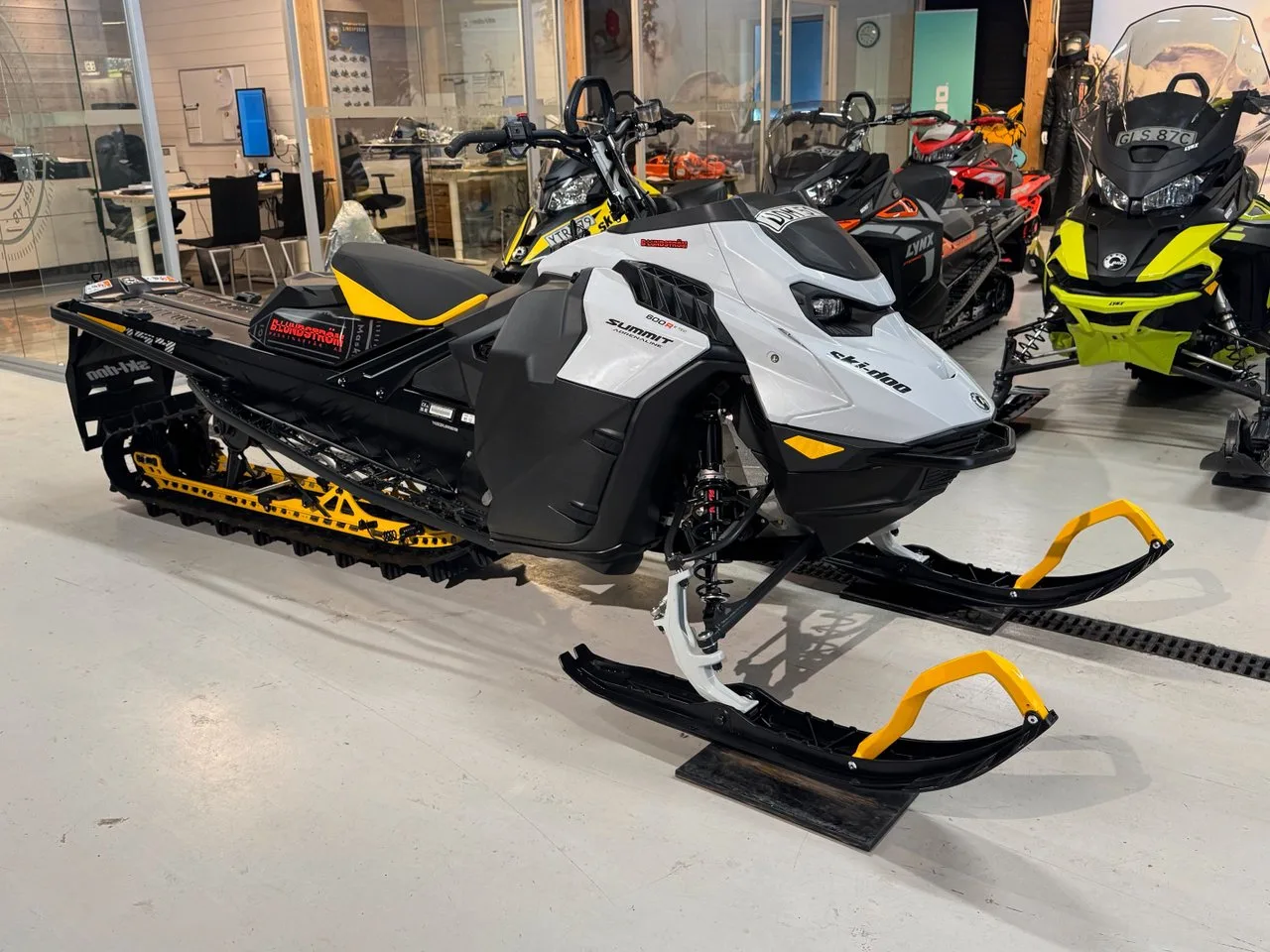 Ski-Doo Summit Summit Adrenaline 600R E-Tec 154 2024