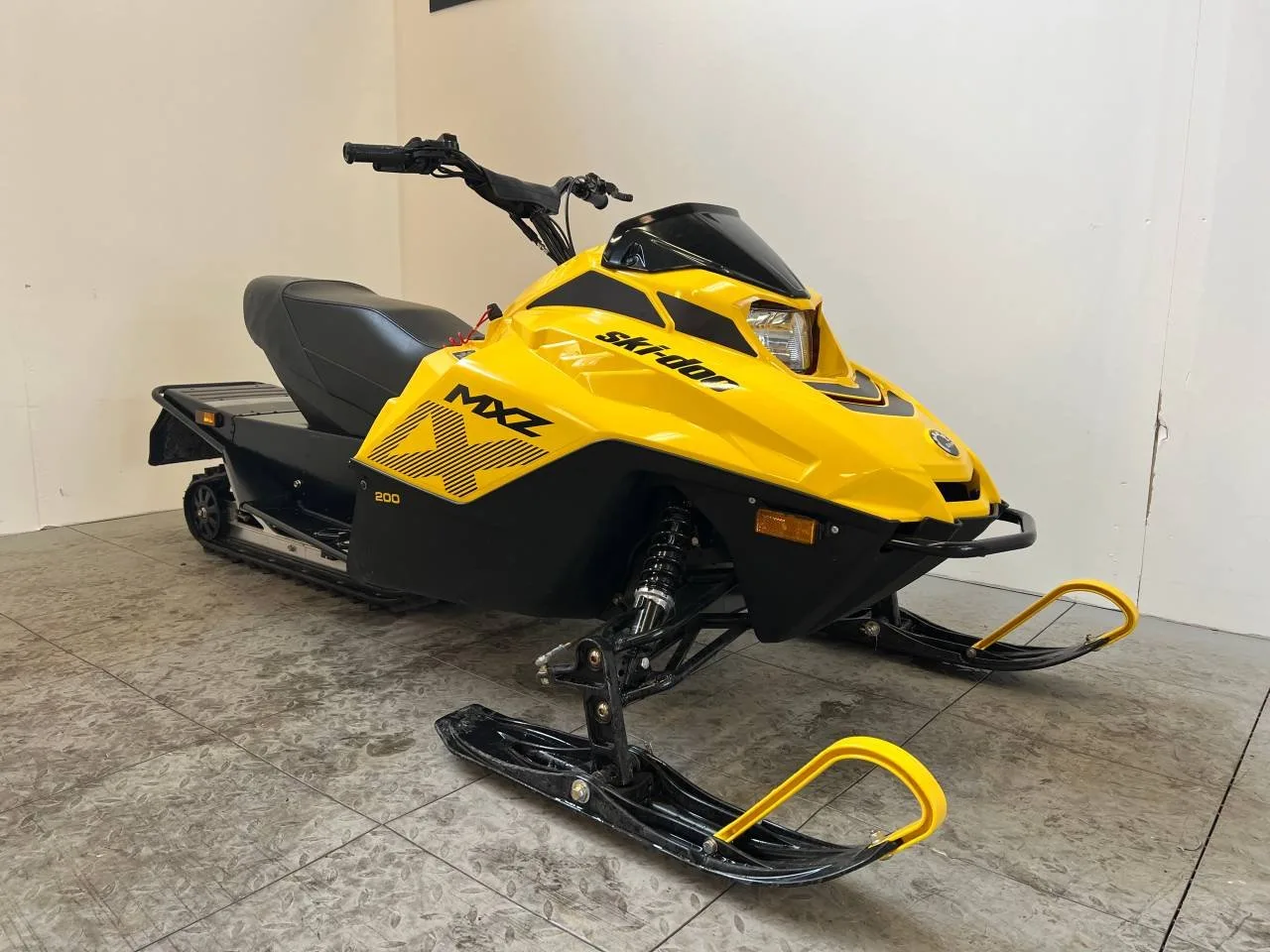 ski-doo mxz MXZ 200