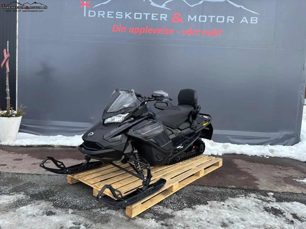ski-doo renegade Renegade Adrenaline 900 ACE 137