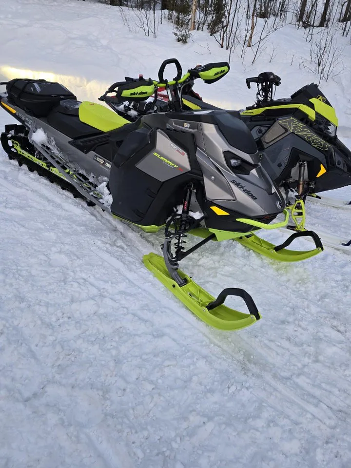 Ski-Doo Summit Expert 850 E-Tec Turbo R 154