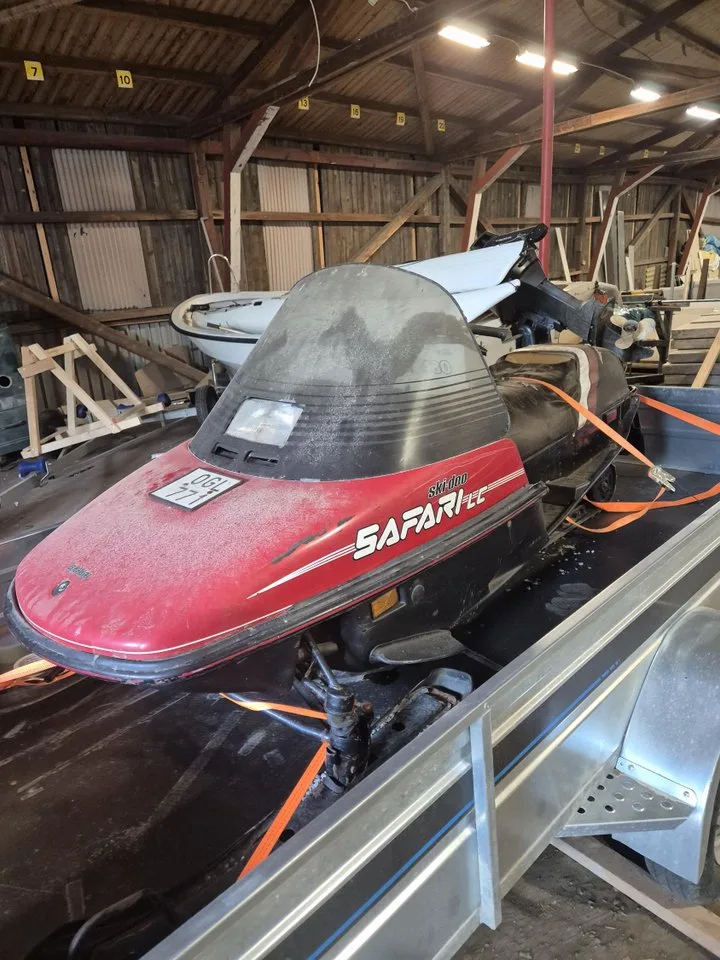 Ski-Doo Safari Safari Scout 1990