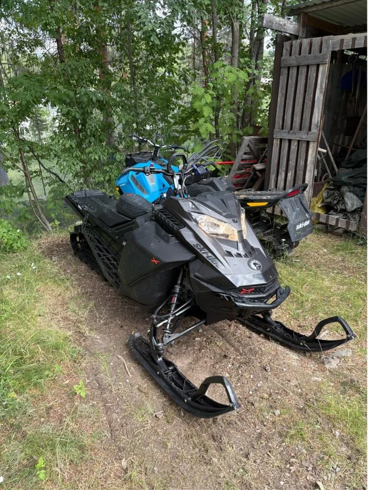 Ski-Doo Summit Summit X 850 E-Tec 154 2022