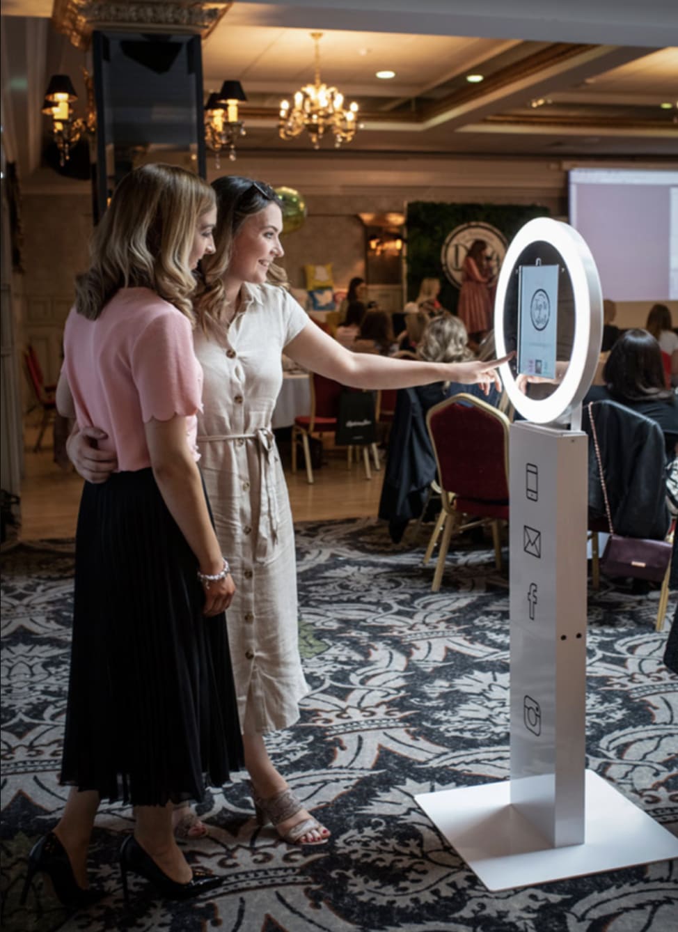 Halo Photo Booth Rental Texas