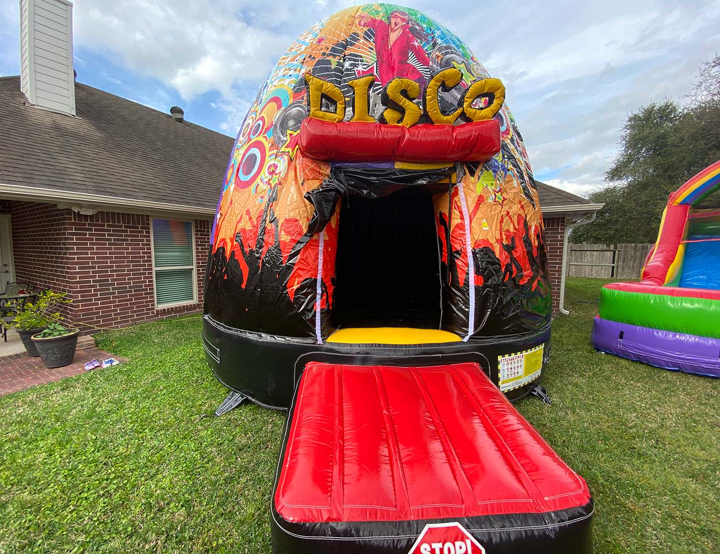 Inflatable Nightclub in Chicago - Rent A Portable Party!