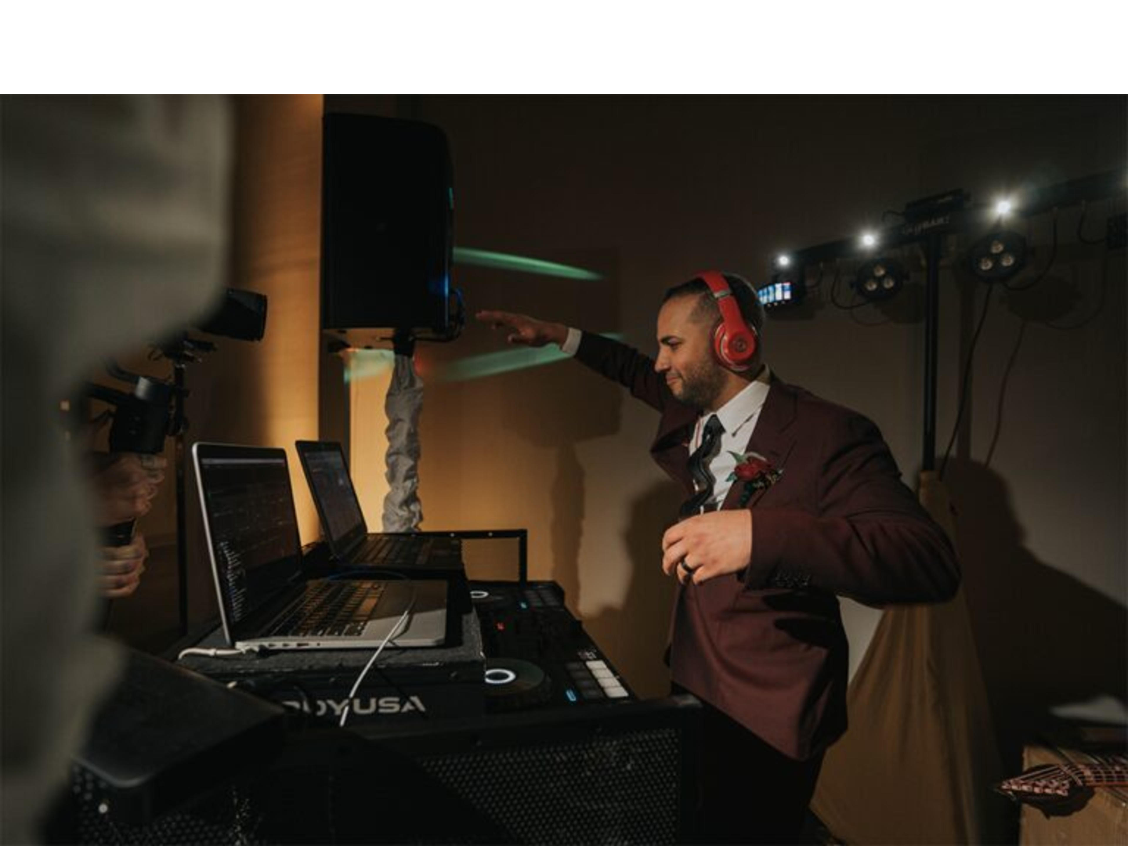 Professional Full-Service DJ/MC