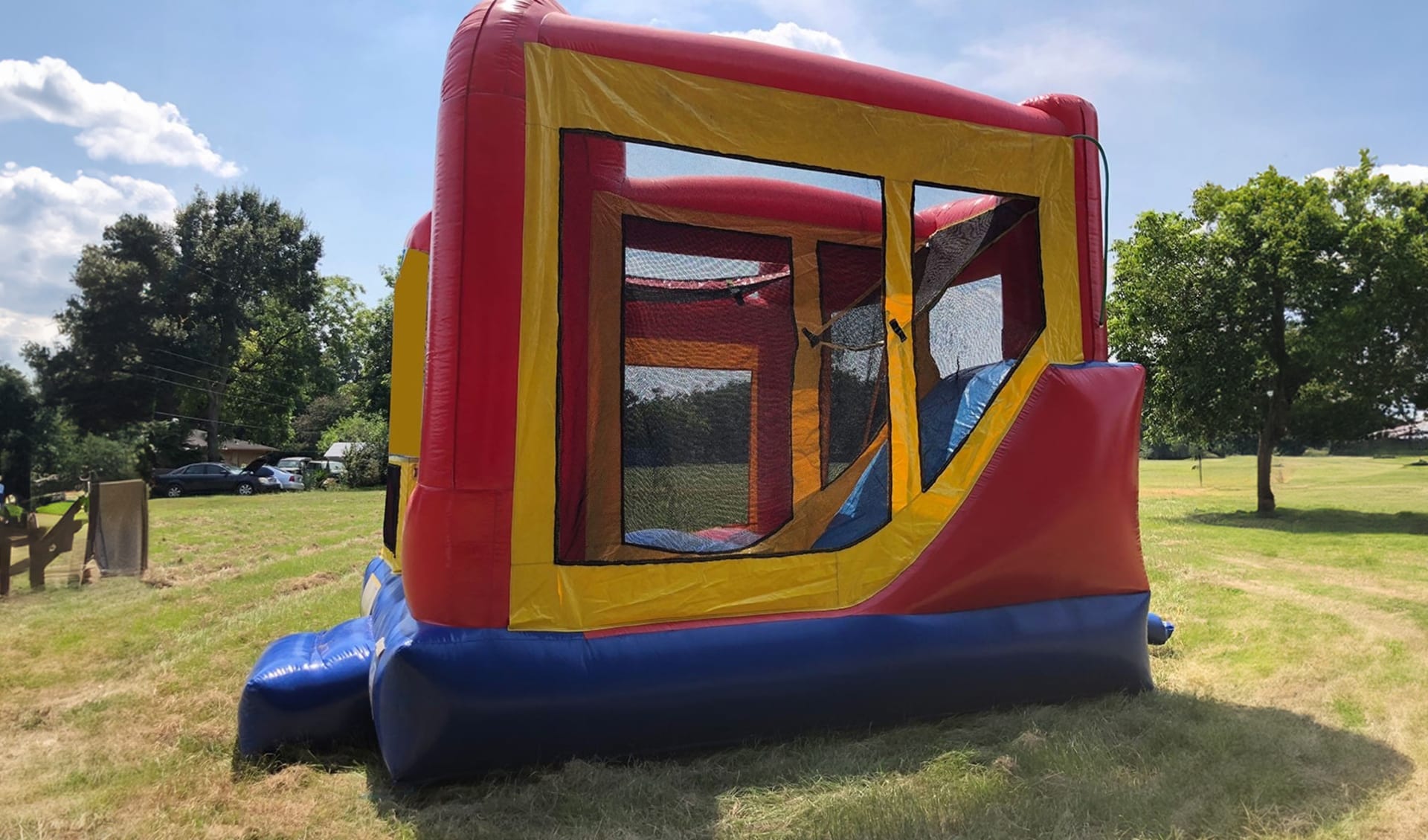 Elena of Avalor brincolín con tobogán acuático en Dallas — renta de juego inflable 4en1 ideal para fiestas en Irving.