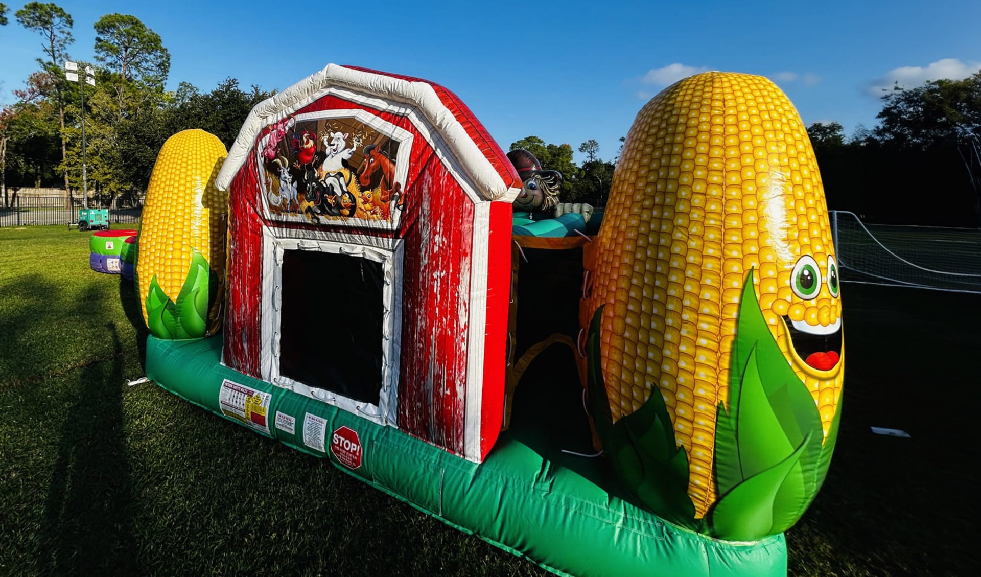 Inflatable Corn Maze Bounce House Rentals for toddlers