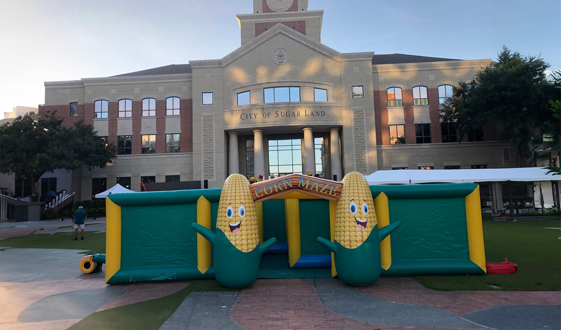 Corn Maze Obstacle Course Inflatable for Hire