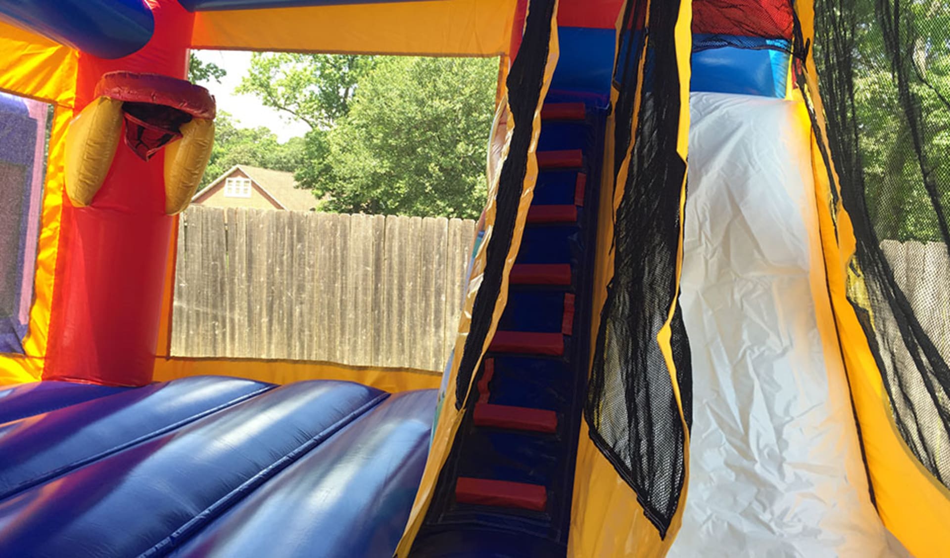 Inside View Doc Mcstuffins Inflatable