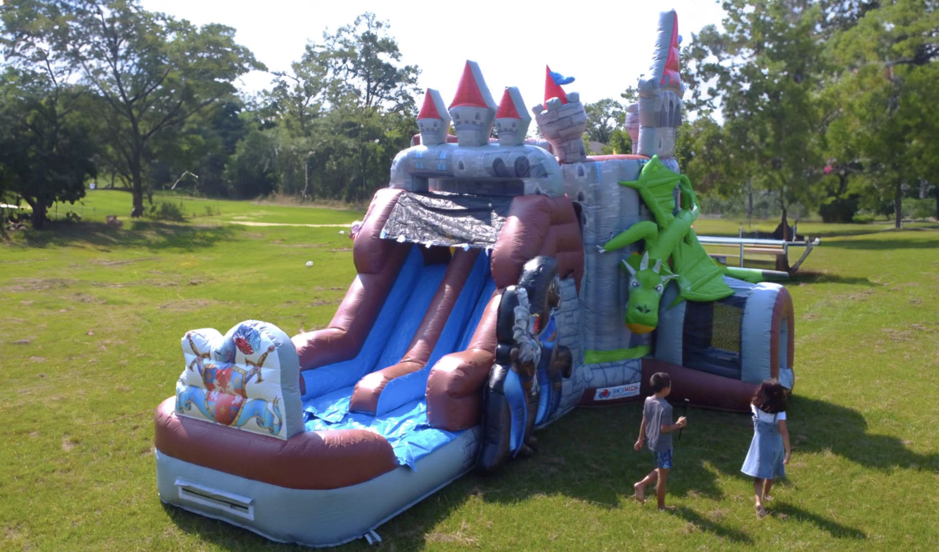Knights Dragon Bounce House