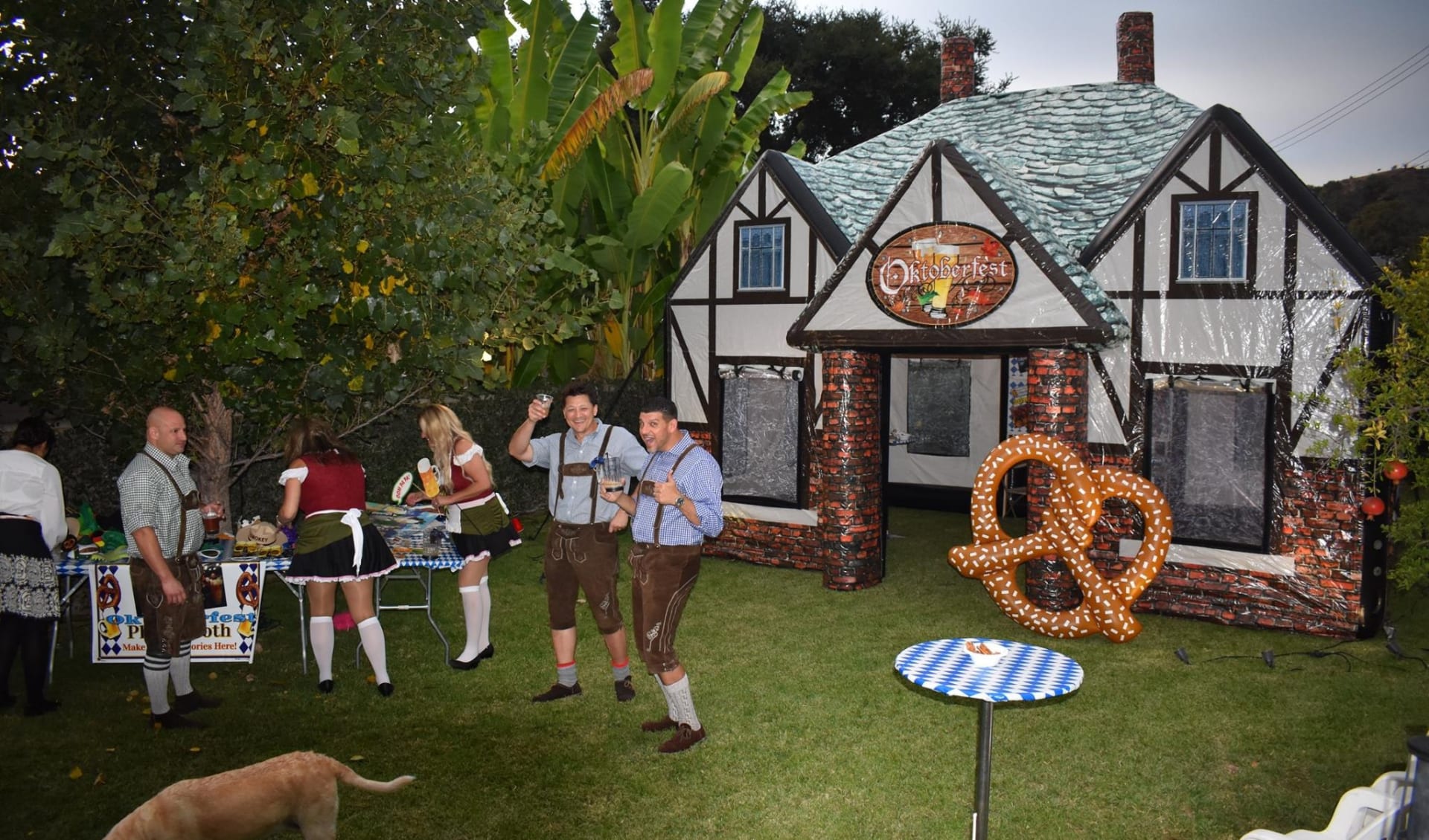 Pub Inflatable Oktoberfest Texas
