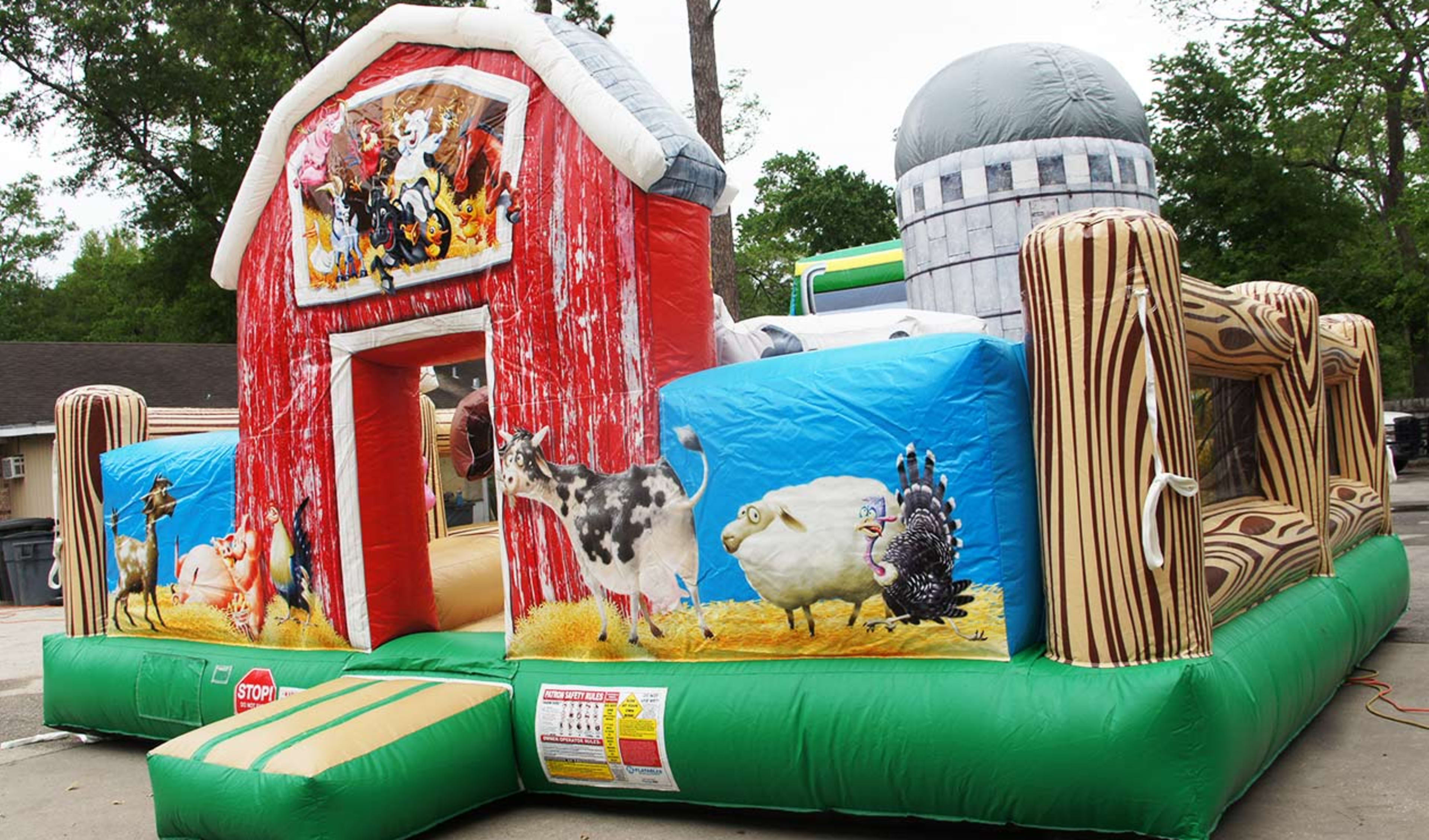 Farm bouncer moonwalk